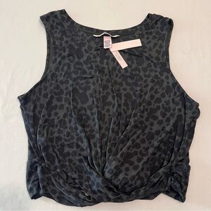 Victoria’s Secret Woman’s Active Top Workout Black Leopard Print Shirt XXL NWT